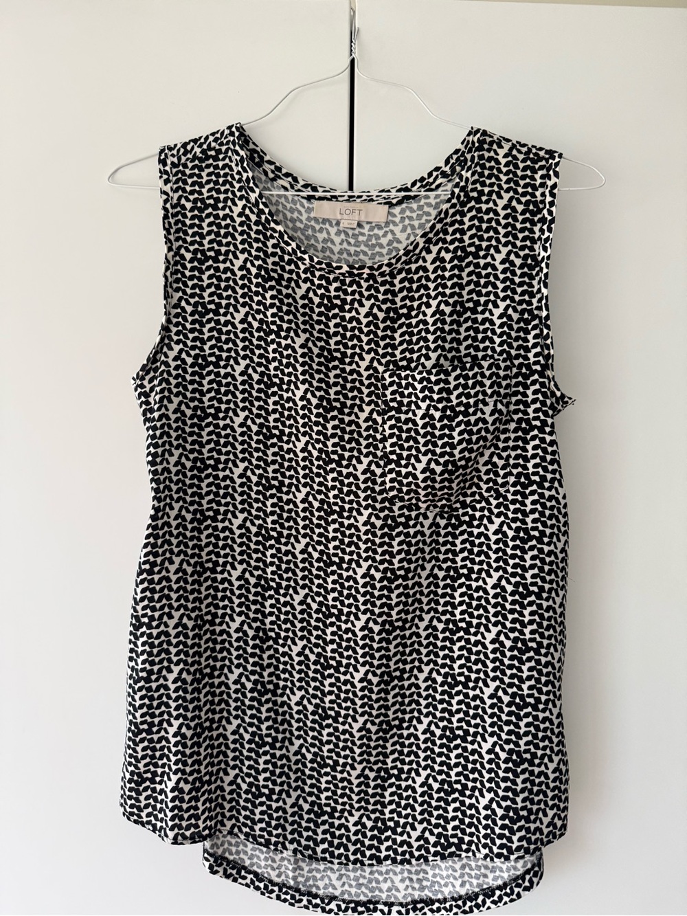 LOFT Sleeveless Blouse Black White Geometric Print Ruffle Size Small